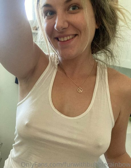 Photo nue de fuite OnlyFans de Funwithbubblerainbow