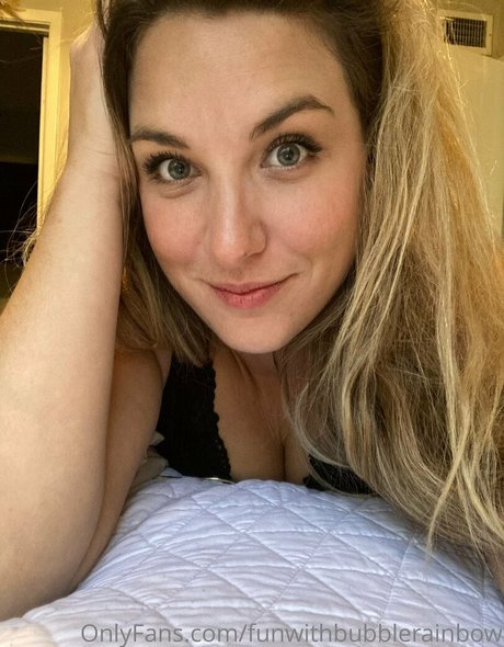 Photo nue de fuite OnlyFans de Funwithbubblerainbow