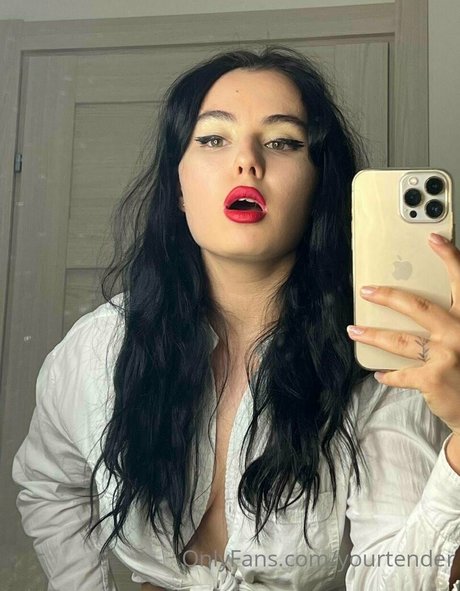 Photo nue de fuite OnlyFans de Tenderalise