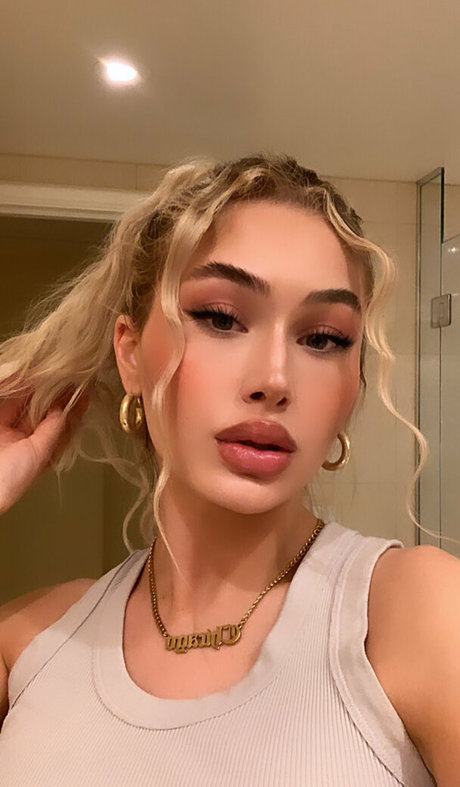 Dressupblondie