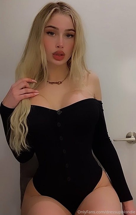 Photo nue de fuite OnlyFans de Dressupblondie