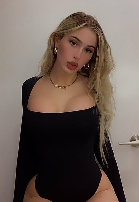 Dressupblondie