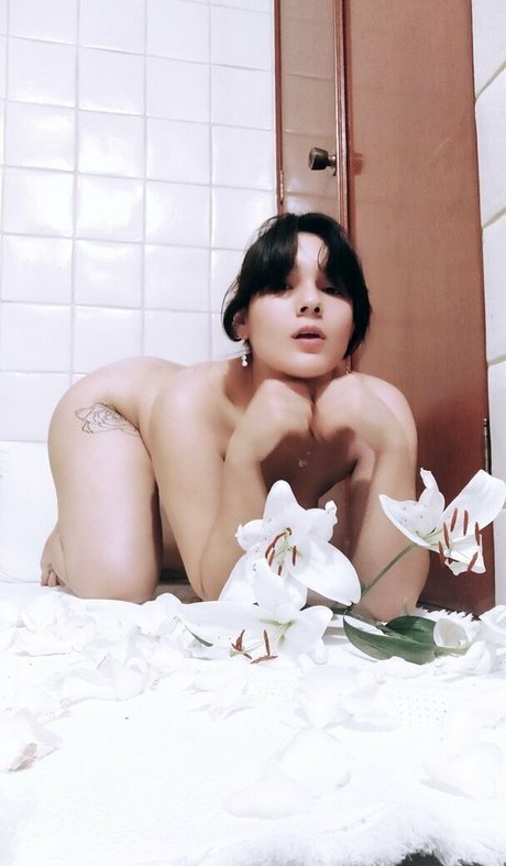 Photo nue de fuite OnlyFans de Usaguisamy