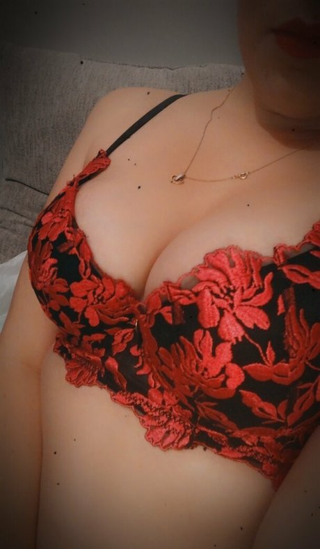 Photo nue de fuite OnlyFans de Sluttymilfsophia