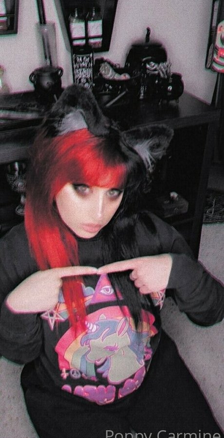 Poppycarminexxx