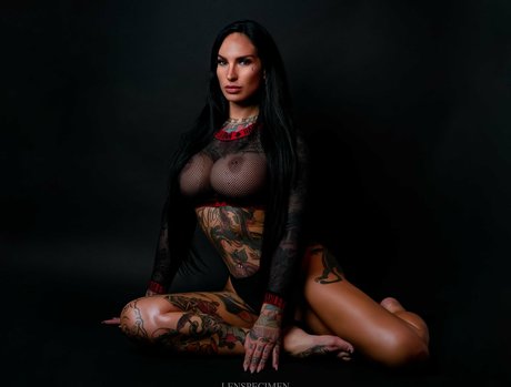 Photo nue de fuite OnlyFans de Lenspecimen