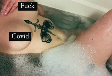 Photo nue de fuite OnlyFans de Bellaraven