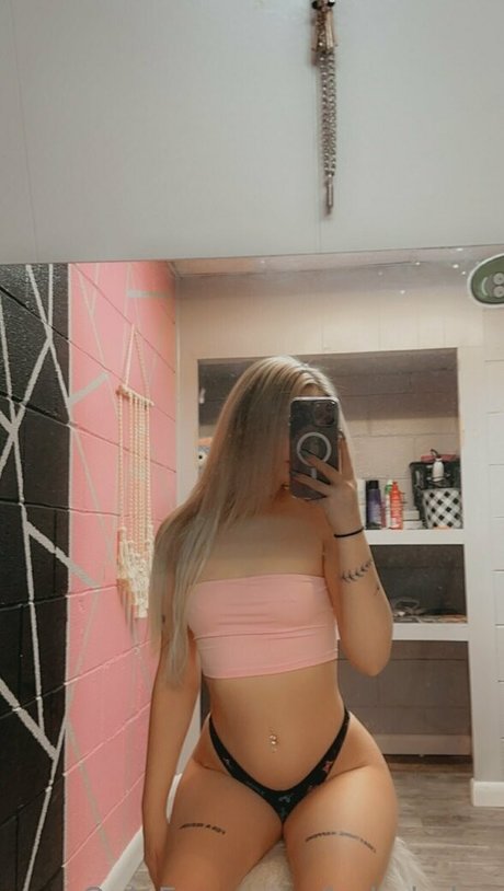 Photo nue de fuite OnlyFans de Giannaah