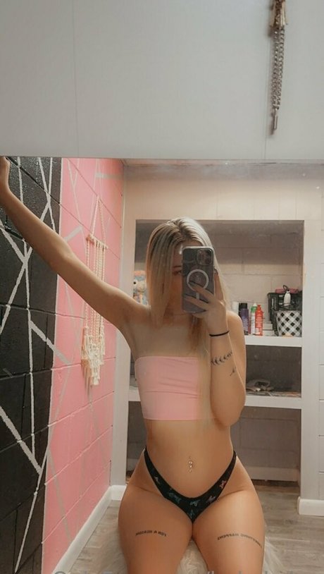 Photo nue de fuite OnlyFans de Giannaah