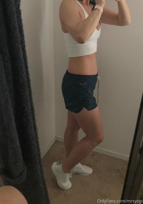 Photo nue de fuite OnlyFans de Mrsyogi