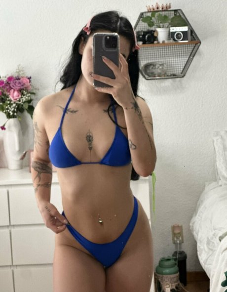 Photo nue de fuite OnlyFans de Athena Aragon