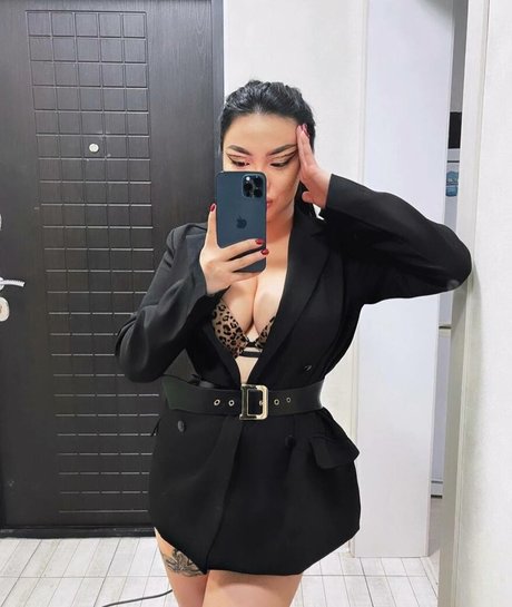 Photo nue de fuite OnlyFans de Asa Lochka