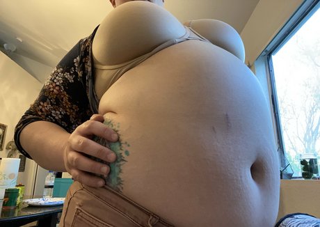 Photo nue de fuite OnlyFans de Tummygrow
