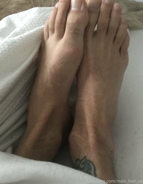 Photo nue de fuite OnlyFans de Malefeetuk
