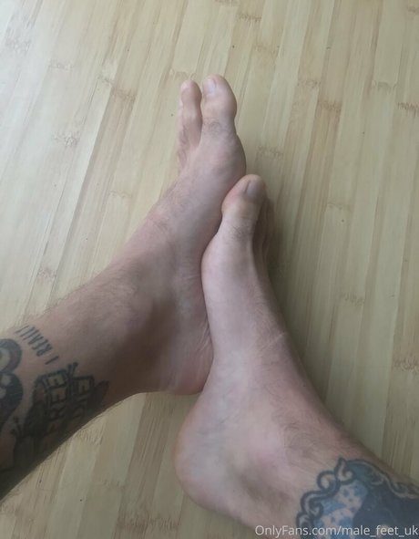Photo nue de fuite OnlyFans de Malefeetuk