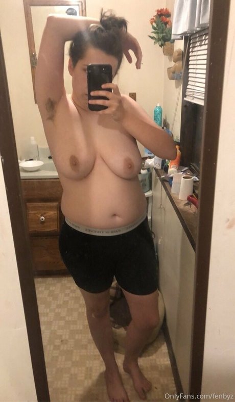 Photo nue de fuite OnlyFans de Fenbyz
