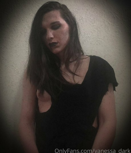 Vanessa_dark
