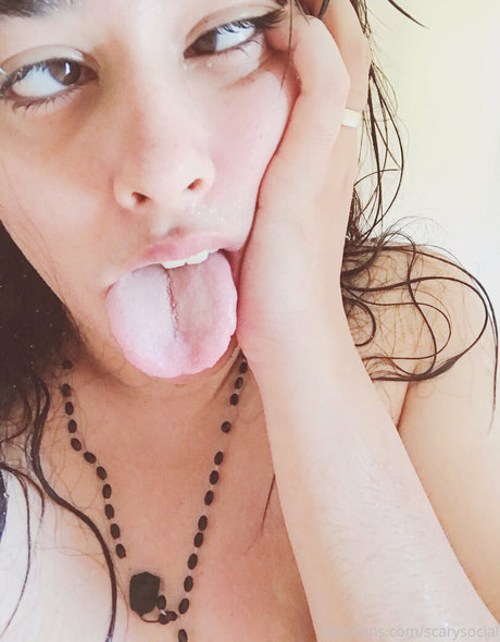 Photo nue de fuite OnlyFans de Morerealsimmisimz
