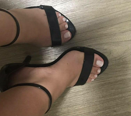 Photo nue de fuite OnlyFans de Pezinhos Da Minha Amiga