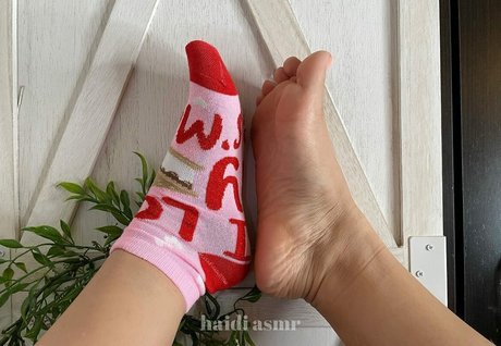 Photo nue de fuite OnlyFans de Haidi Feet Asmr