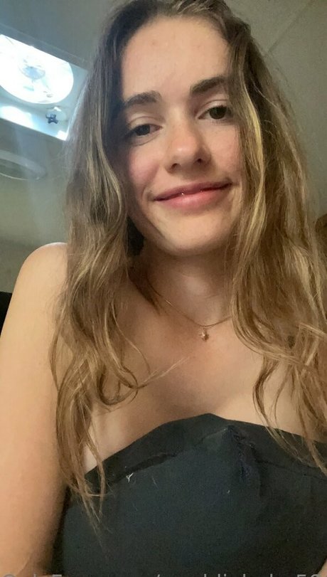 Photo nue de fuite OnlyFans de Maddiebaby586