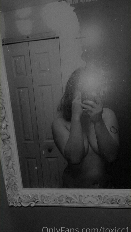 Photo nue de fuite OnlyFans de Toxicc1