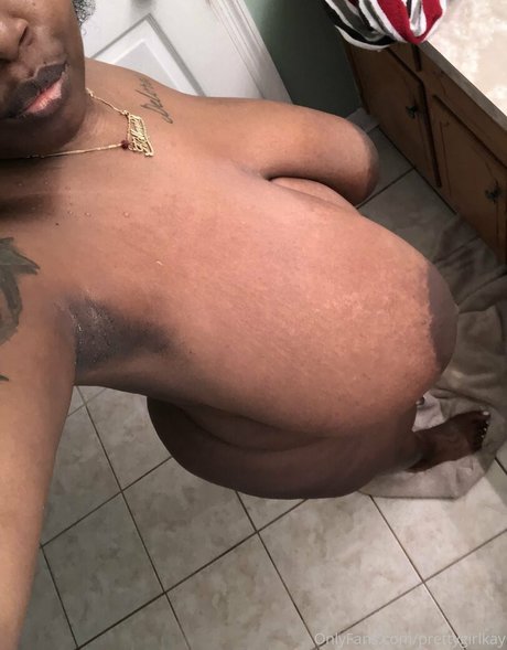 Photo nue de fuite OnlyFans de Famousstarkmarie