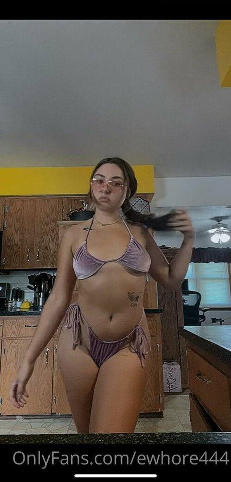 Photo nue de fuite OnlyFans de Ewhore444