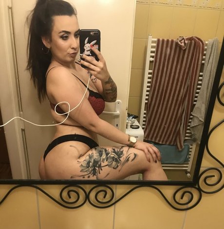 Photo nue de fuite OnlyFans de Ilouisekari
