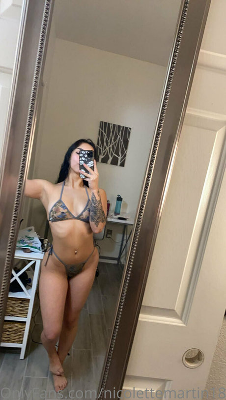 Photo nue de fuite OnlyFans de Nicolettemartin18