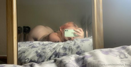 Photo nue de fuite OnlyFans de Miimilyyfree