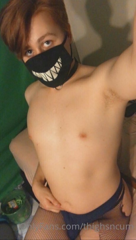 Photo nue de fuite OnlyFans de Thighsncum