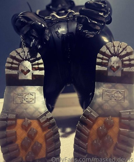 Photo nue de fuite OnlyFans de Maskeddevils