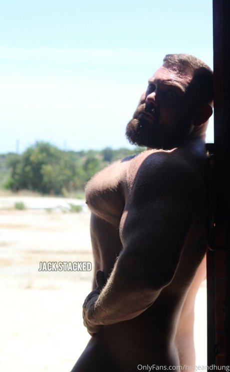 Photo nue de fuite OnlyFans de Hugeandhung