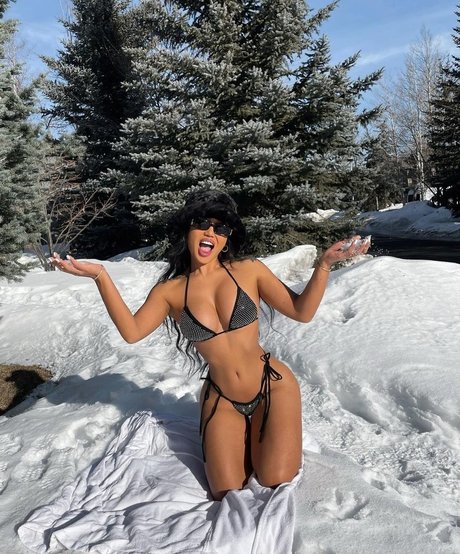 OfficialArmaniMarie
