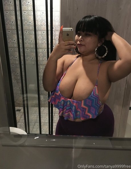 Photo nue de fuite OnlyFans de Tanya9999free