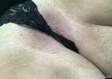 Photo nue de fuite OnlyFans de Kmenotti
