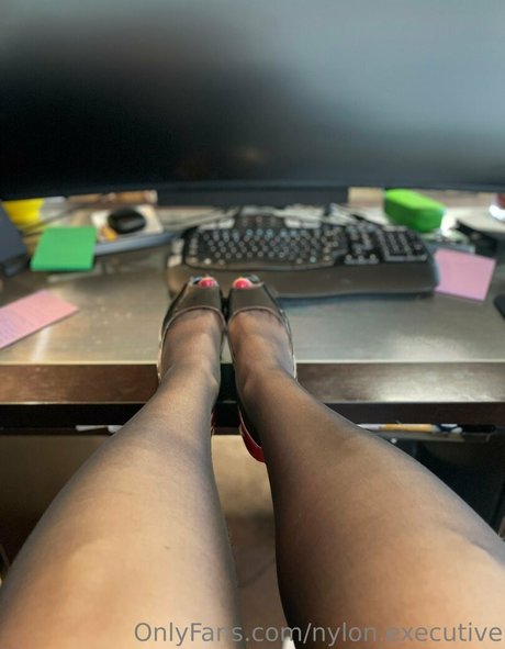 Photo nue de fuite OnlyFans de Nylonexecutive