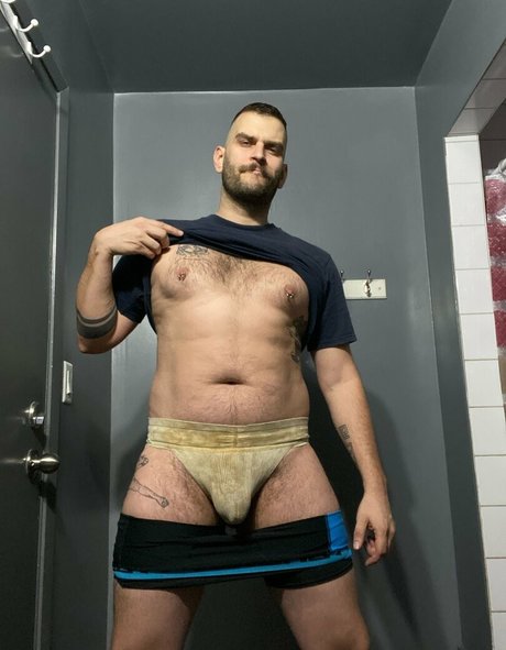 Photo nue de fuite OnlyFans de Abeardedboy