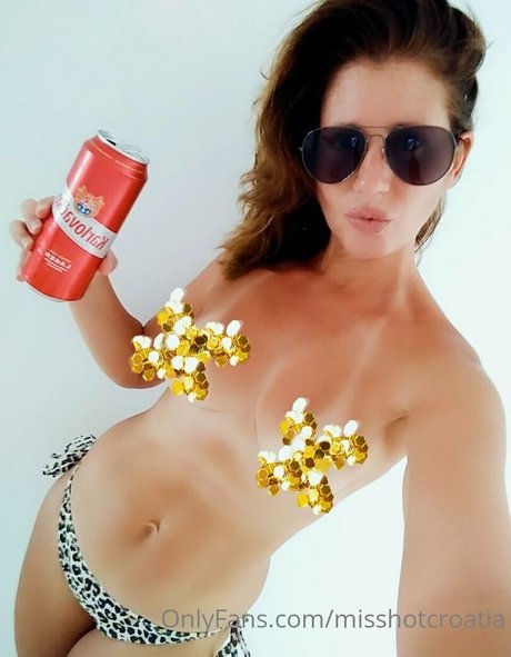 Photo nue de fuite OnlyFans de Misshotcroatia