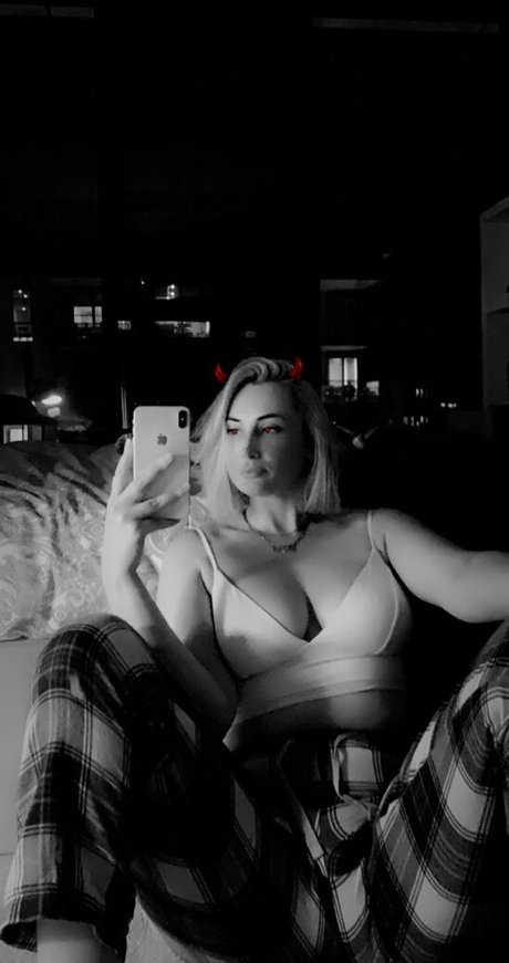 Photo nue de fuite OnlyFans de Seshemetka