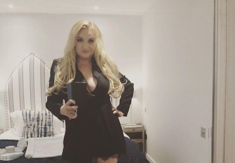 Photo nue de fuite OnlyFans de Daisy May Cooper