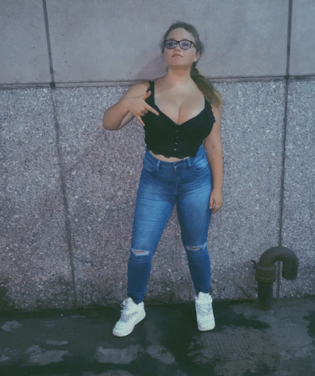 Photo nue de fuite OnlyFans de Harley Steins