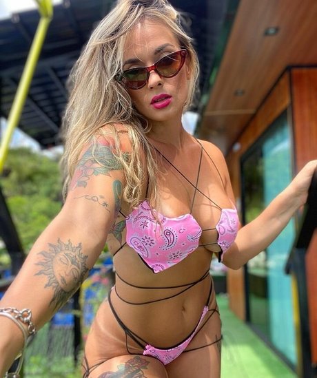 Photo nue de fuite OnlyFans de Sil Sexy Pole