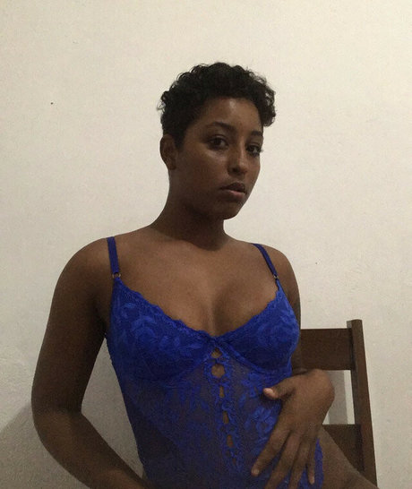 Photo nue de fuite OnlyFans de Diaba Negra