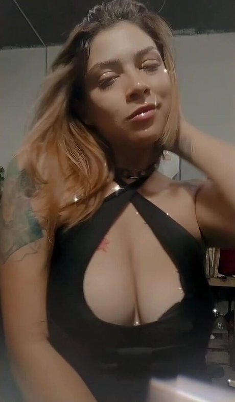 Photo nue de fuite OnlyFans de Pupi