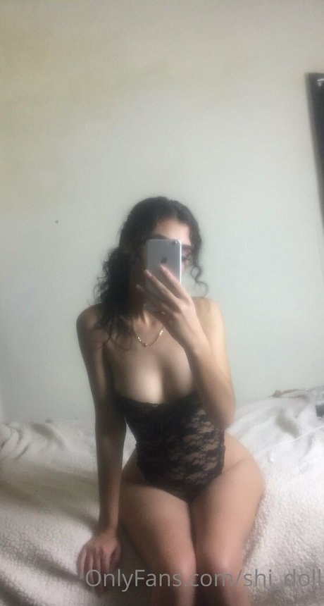 Photo nue de fuite OnlyFans de Shi Doll