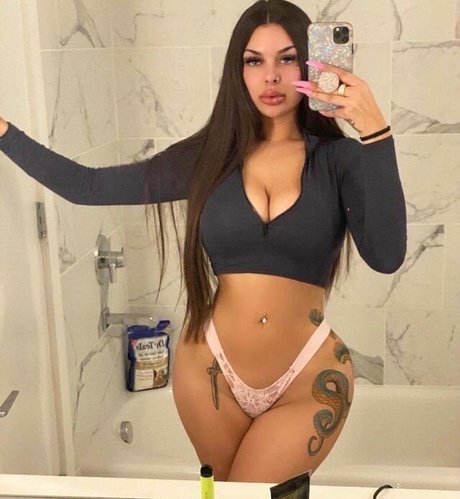 Photo nue de fuite OnlyFans de The Greek Freak