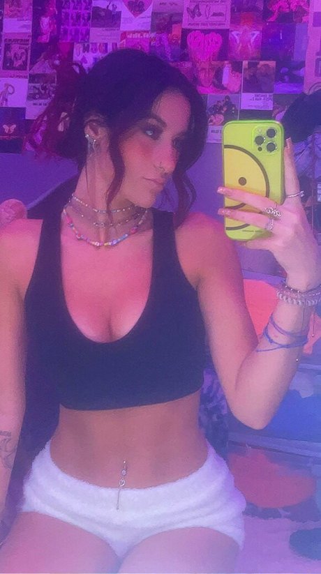 Photo nue de fuite OnlyFans de Savrainee
