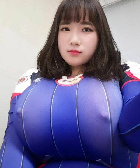 Photo nue de fuite OnlyFans de Lovemin